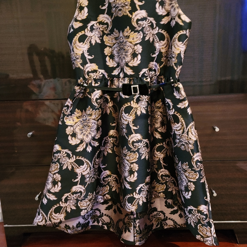 Pre-teen girls dress